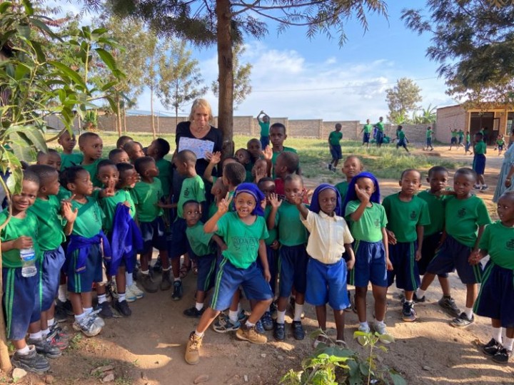 Enfants de l'école soutenue par Une Maison des Sourires au Rwanda